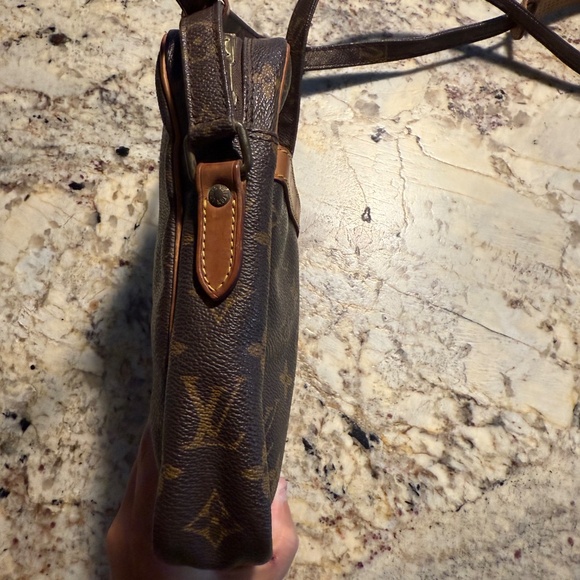 Vintage Louis Vuitton Monogram Danube Crossbody (2001) - Picture 6 of 12